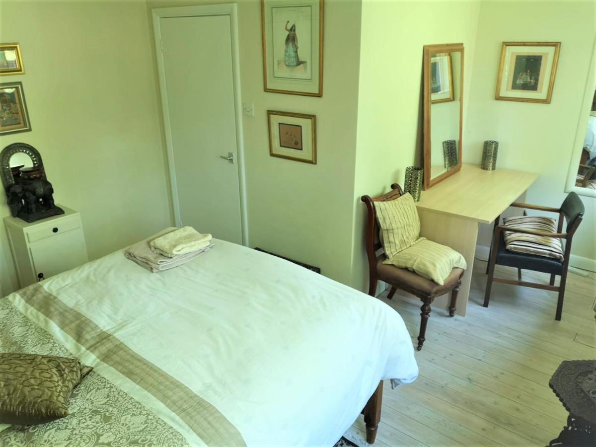 Oriental, 2 Double Bedroom Flat, Royal Greenwich, Se * Londra